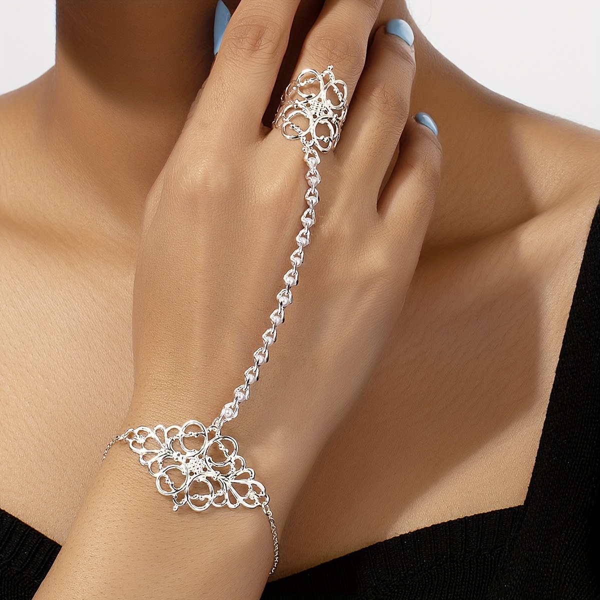Ethnic Style Window Flower Pattern Finger Chain